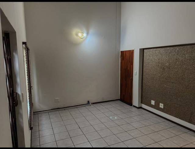 4 BEDROOM TOWNHOUSE FOR SALE IN MONDEOR